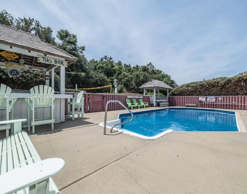 Raspberry Duck - Duck Landing, 525 Yds to Beach, Pool, Tiki Bar, Hot Tub, Close to Downtown House in Schooner Ridge