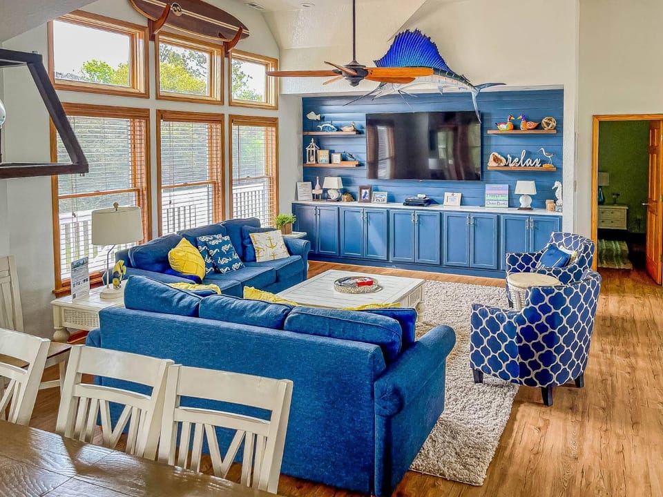 Raspberry Duck - Duck Landing, 525 Yds to Beach, Pool, Tiki Bar, Hot Tub, Close to Downtown House in Schooner Ridge