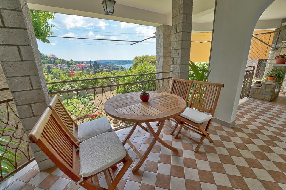 Balcony/Terrace, Dining area, Garden view, Sea view