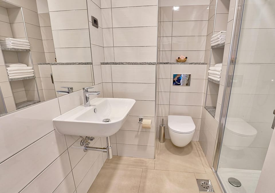 Toilet, Bathroom