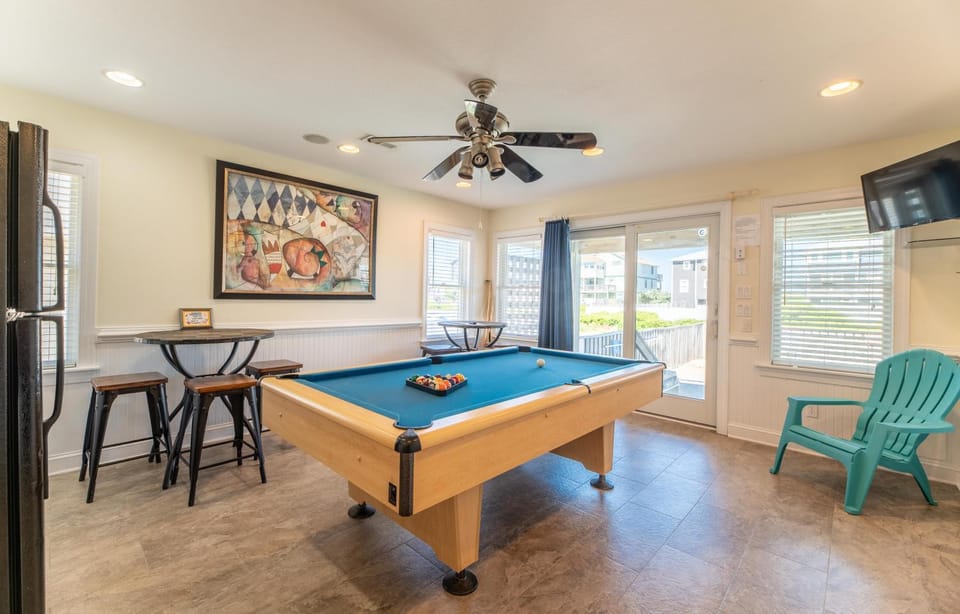 Carolina Kai II - Kitty Hawk MP 3, 228 Yards to Beach, Ocean View, Pool, Hot Tub House in Kitty Hawk