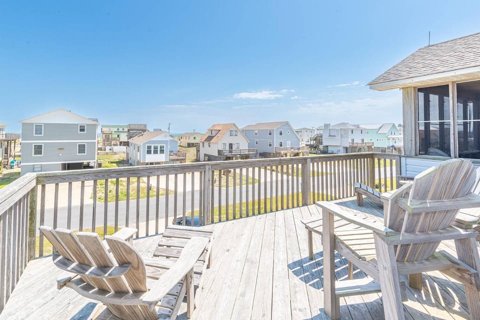 Carolina Kai, Kitty Hawk MP 3, 275 Yds to Beach, Ocean View, Pool, Hot Tub, Flex Stays House in Kitty Hawk