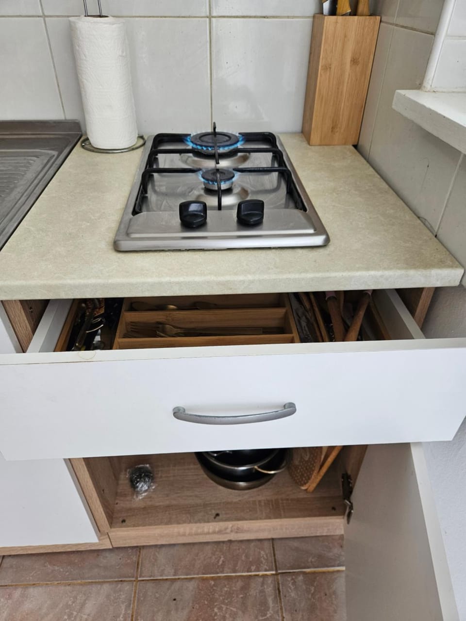 Kitchen or kitchenette, stove