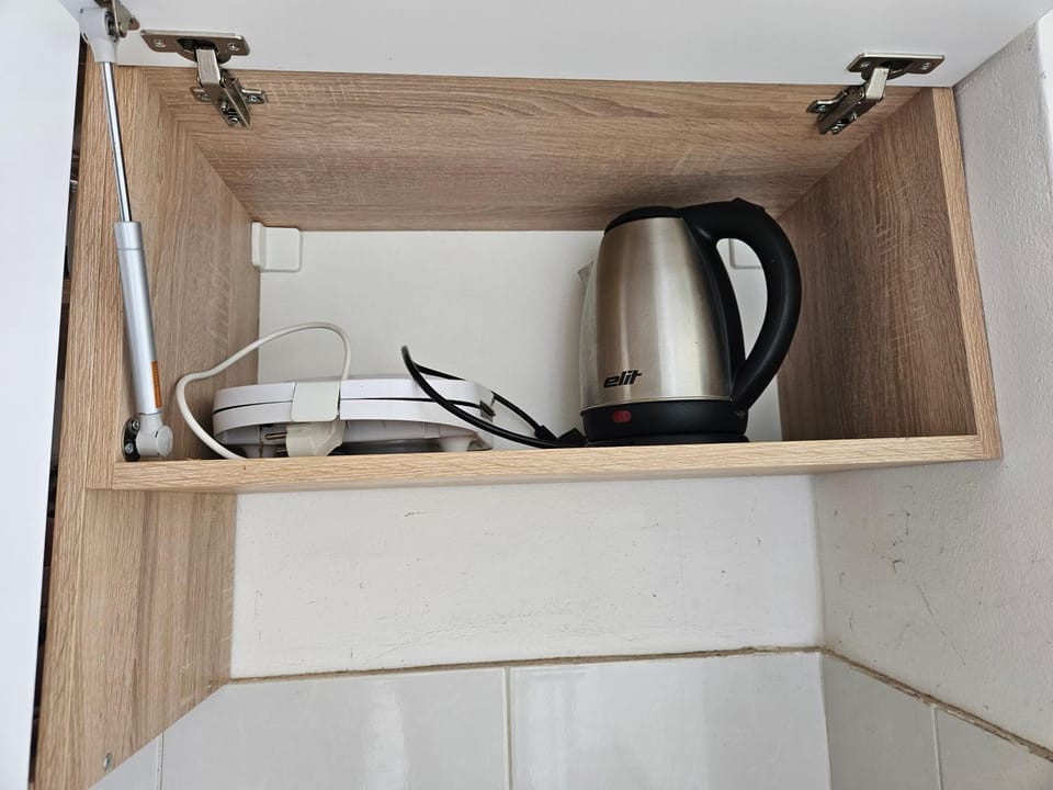 Coffee/tea facilities, Kitchen or kitchenette
