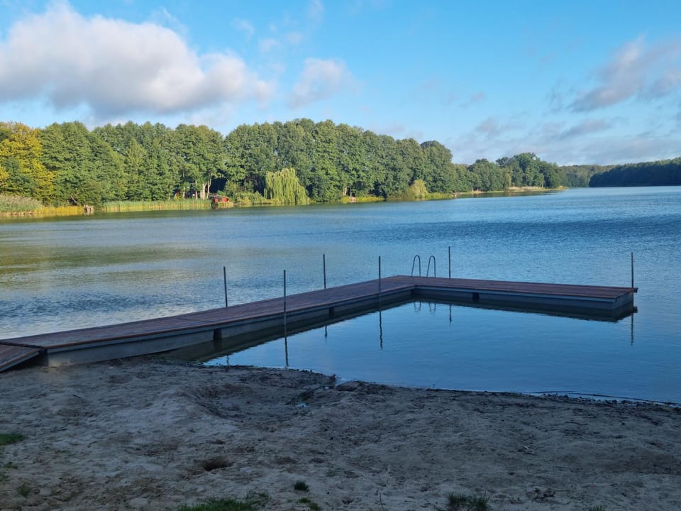 Domek nad jeziorem Bystrzyna Nature lodge in West Pomeranian Voivodeship, Poland