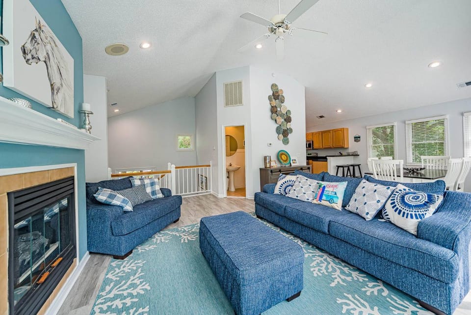Casa Corolla - Currituck Club Amenities, Pool, Hot Tub, Golf Discounts, Flex Stays, Events House in Corolla