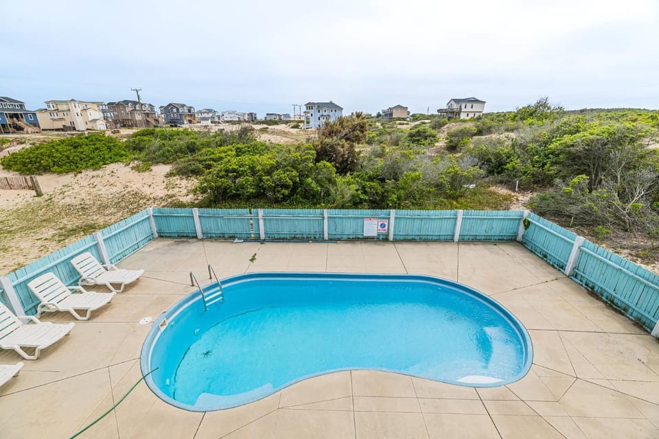 Almost Paradise C9036 - 4x4 Area, Wild Horses, Pool, Great Ocean Views! House in Carova Beach