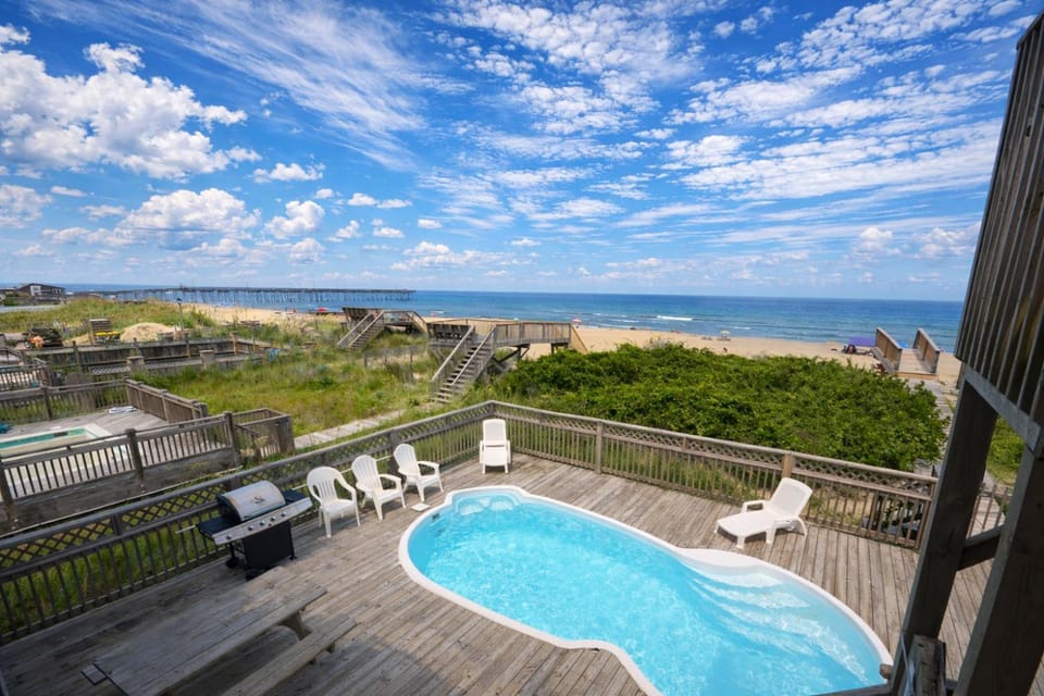 Serenity in Nags Head - MP 11, Oceanfront, Ocean View, Pool, Hot Tub, Pets OK, YR Flex Stays House in Nags Head