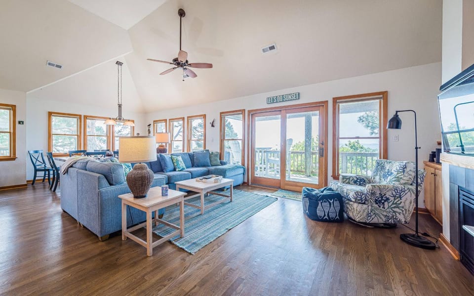 Sunset Royale - Duck, Sanderling, Soundfront, Sound View, Beach 350 Yds, Community Pool, Kayak, YR Flex Stays House in Duck