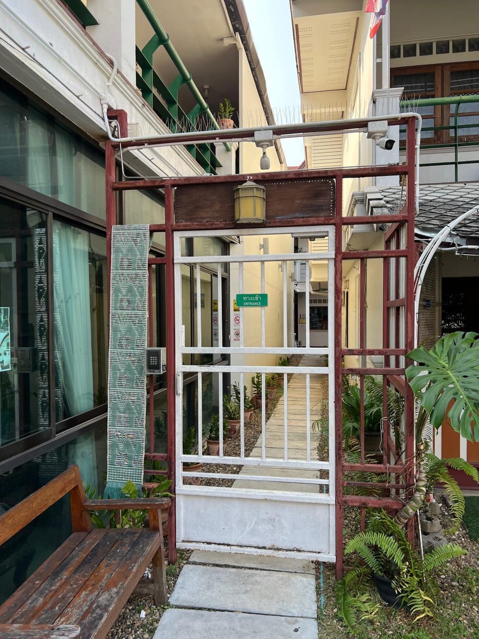 Facade/entrance