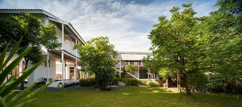 Property building, Day, Garden