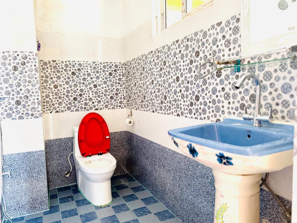 Toilet, Bathroom