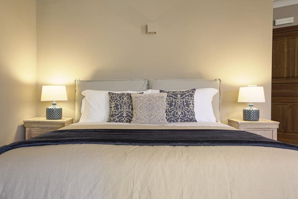 Shower, Toilet, Bed, Bathroom, TV and multimedia, Balcony/Terrace, Bedroom