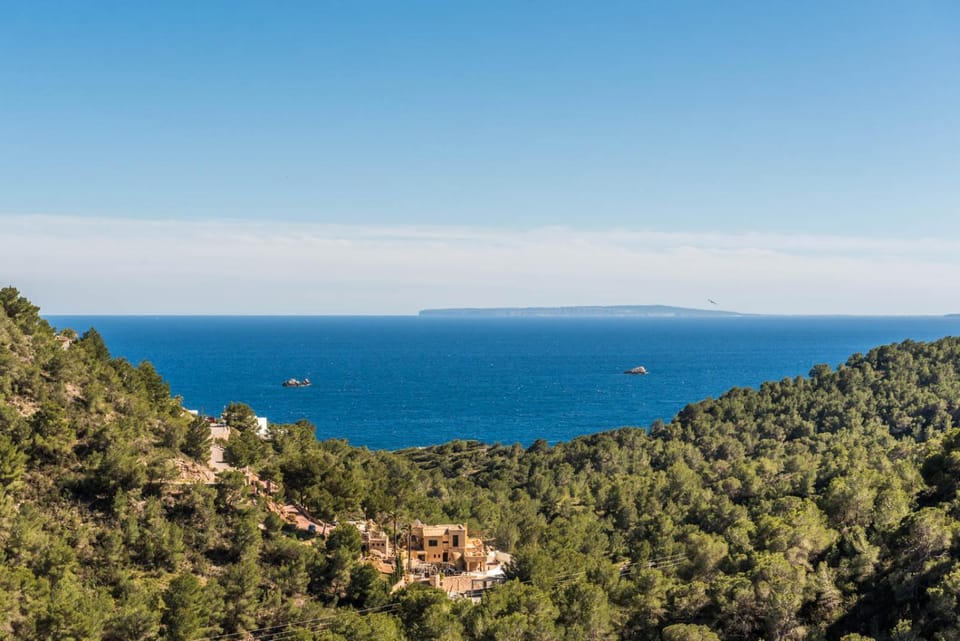 Mountain view, Sea view