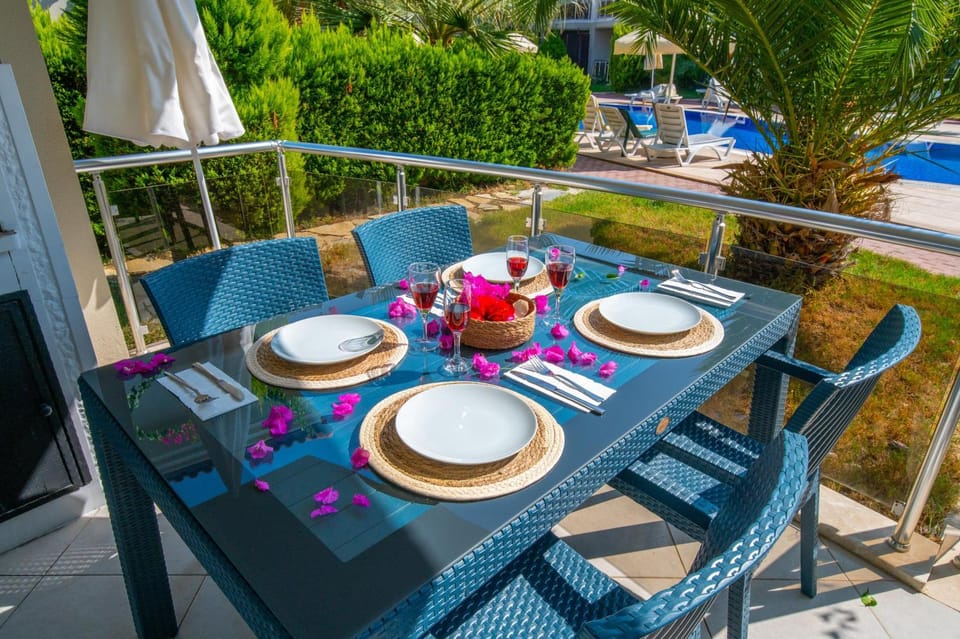 Balcony/Terrace, Dining area, sunbed