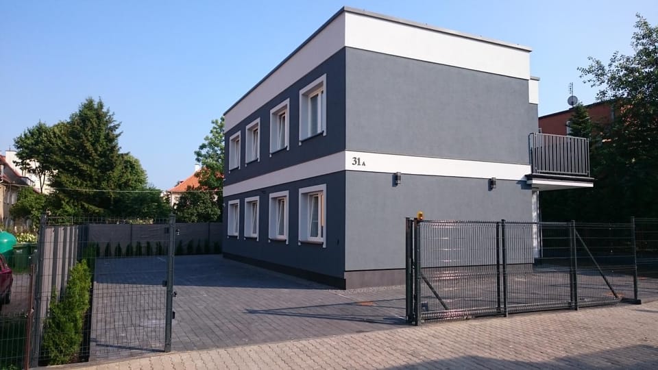 Property building, Facade/entrance, On site