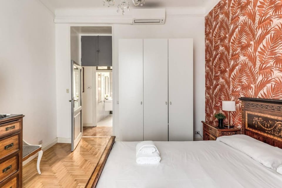 Bedroom, wardrobe