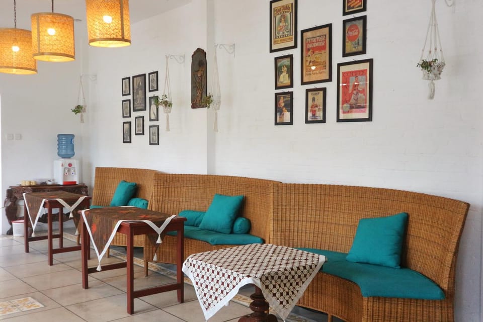 Restaurant/places to eat, Lobby or reception