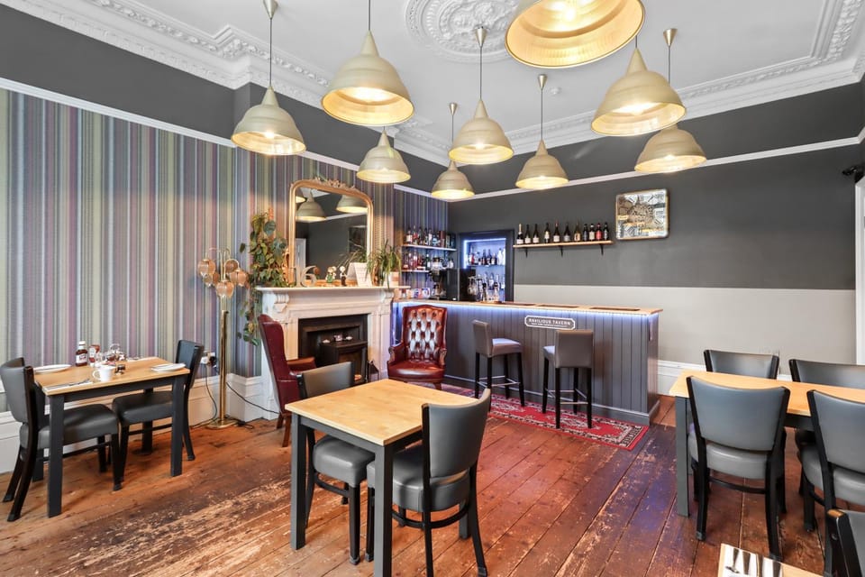 Lounge or bar