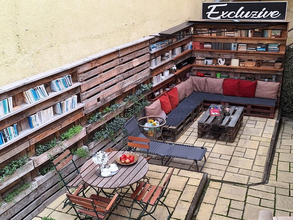 Patio, Inner courtyard view