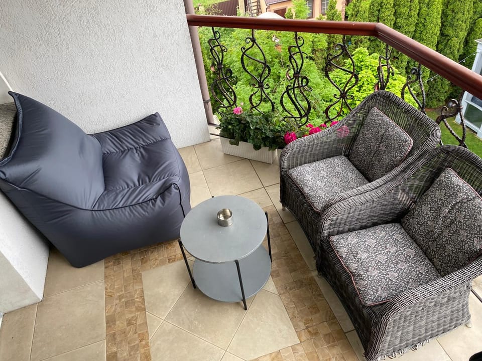 View (from property/room), Balcony/Terrace, Seating area