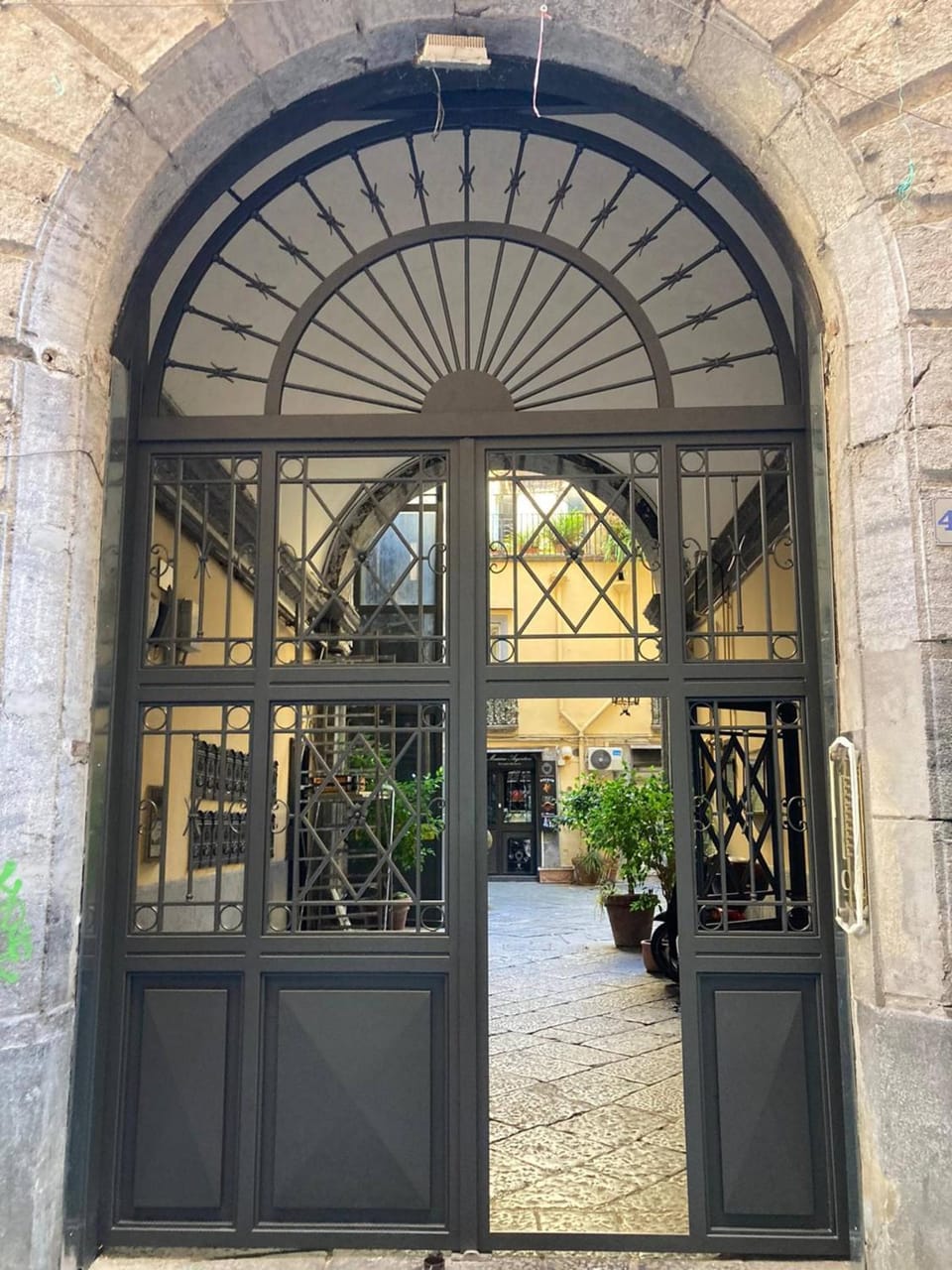 Facade/entrance