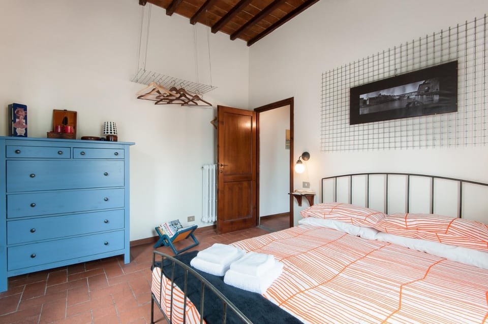 Bed, Other, Photo of the whole room, Bedroom