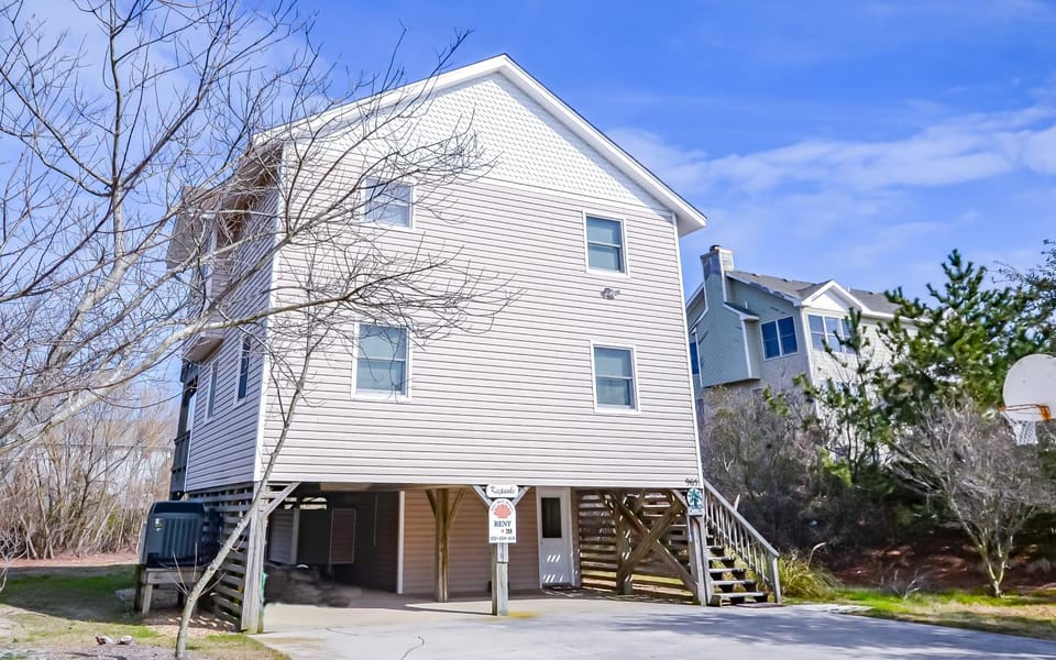 Keepsake - Corolla, Whalehead, 435 Yds to Beach, Pool w/Kiddie Pool, Hot Tub, Pets OK, Flex Stays House in Corolla