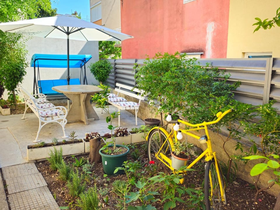 Patio, Garden, Garden view