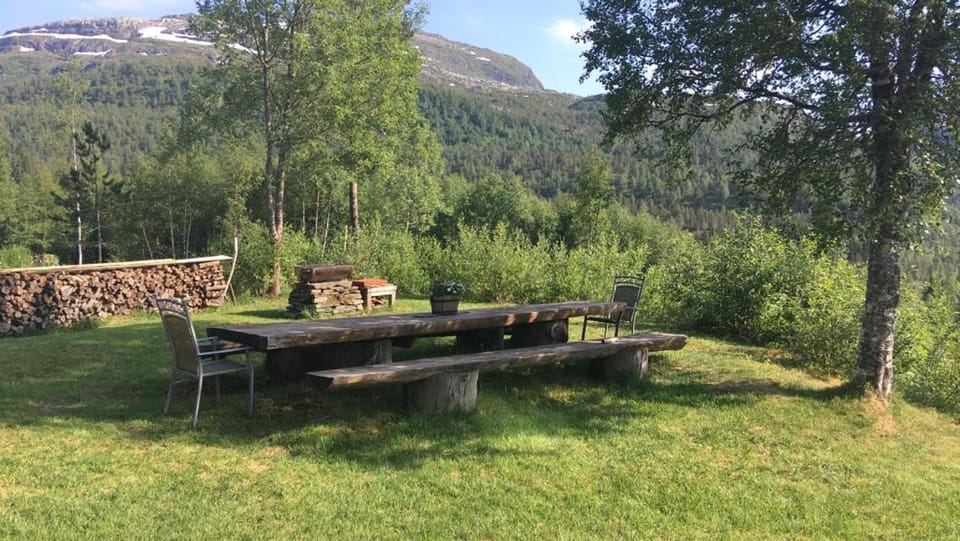 Garden, Dining area, Garden view, Mountain view