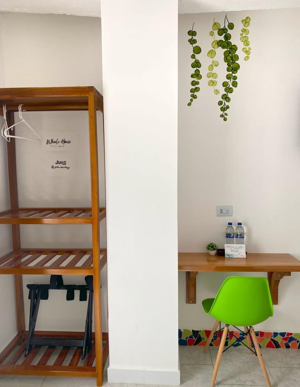 Seating area, wardrobe