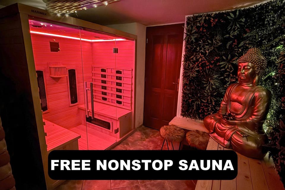 Sauna, Text overlay