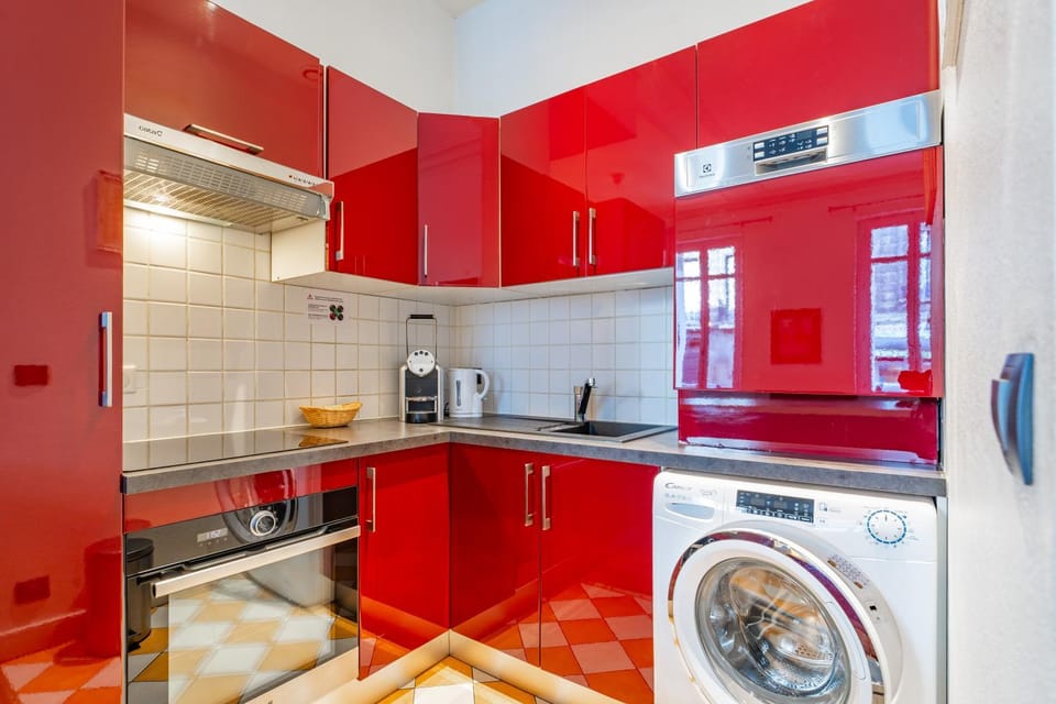 Magnifique Appartement au Cœur du Quartier Historique Saint-Michel Apartment in Bordeaux