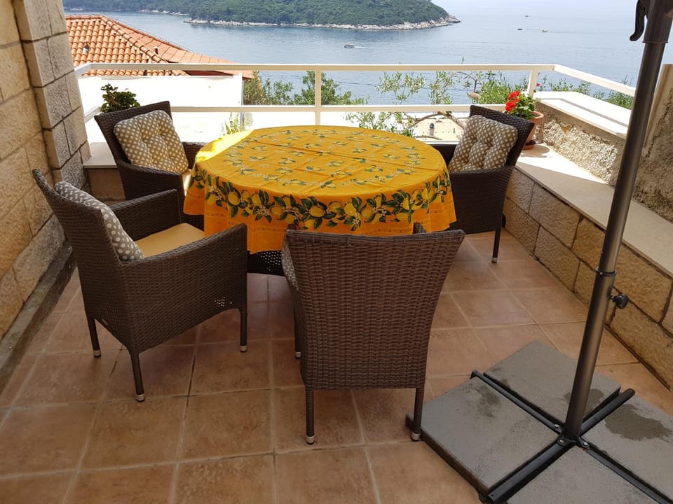 Patio, Day, View (from property/room), Balcony/Terrace, Seating area, Sea view