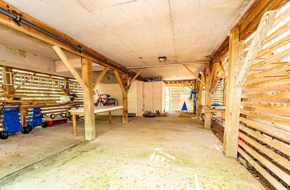 Pappia - Duck, Sanderling, Oceanside, 150 Yards to Beach, on Lake, Community Pool House in Duck