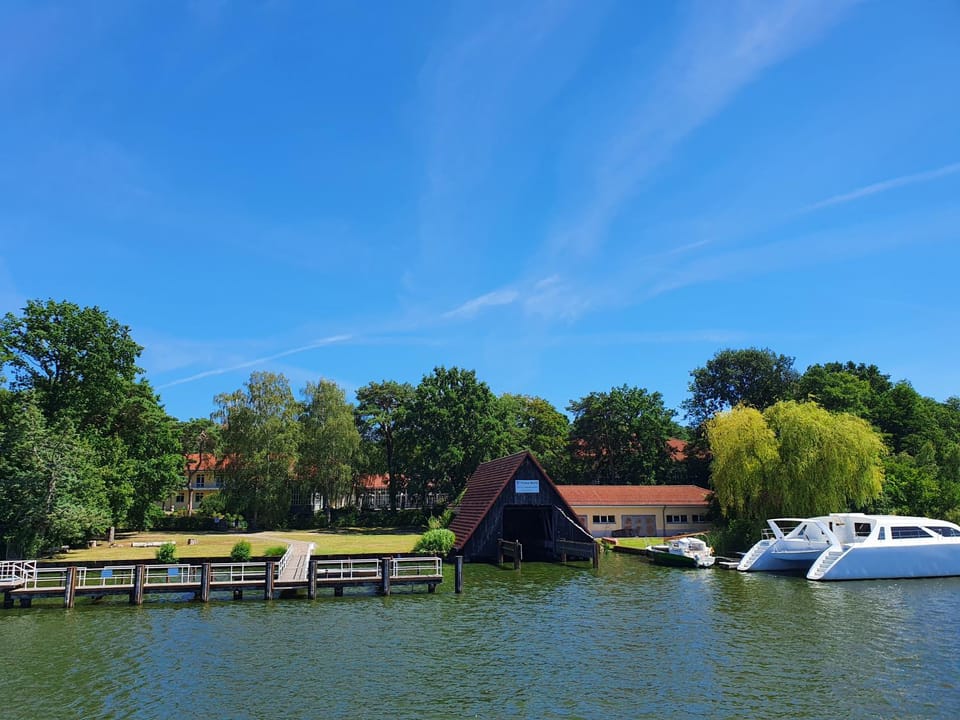 Property building, View (from property/room), Garden view, Lake view