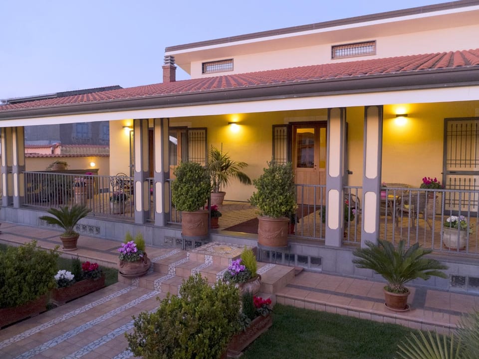 Property building, Patio, Facade/entrance, Bird's eye view, Internal: Not applicable to any particular room