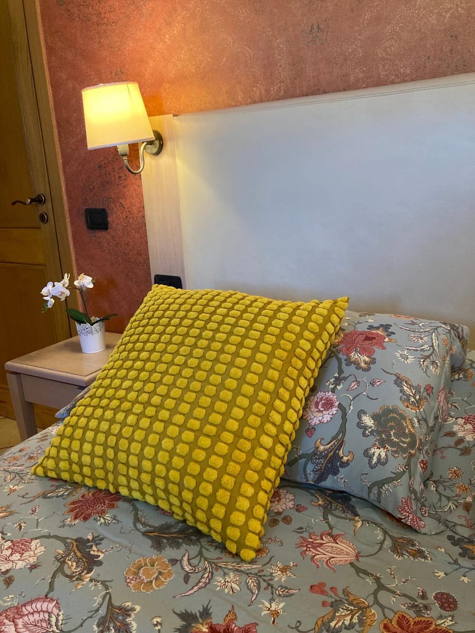Bed, Decorative detail, Bedroom