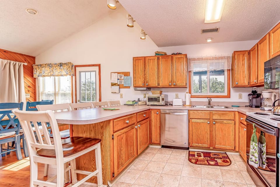 Misty Blue - Corolla, Ocean Sands, 200 Yards to Beach, Ocean View, Pets OK, Flex Stays Year Rnd House in Corolla