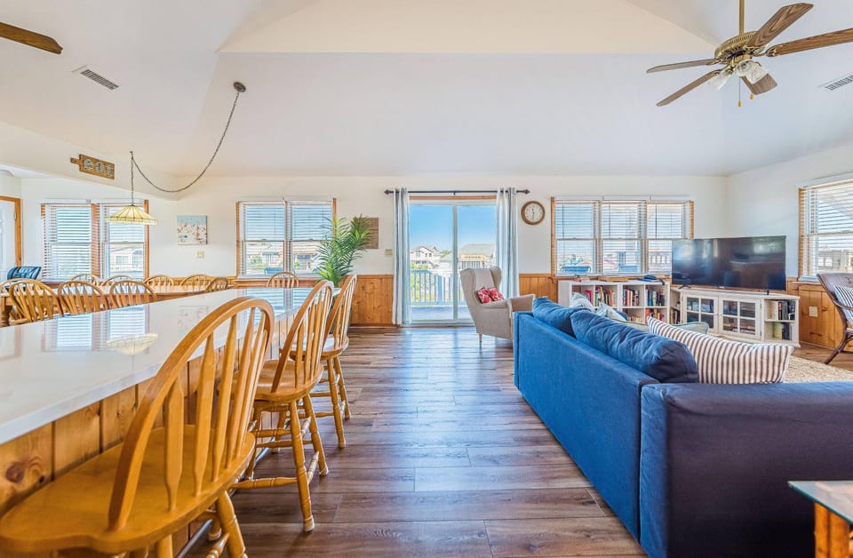 Sound Waves - Duck, Carolina Dunes, 150 Yds to Beach, Ocean View, Pool, Hot Tub, Flex Stays House in Duck