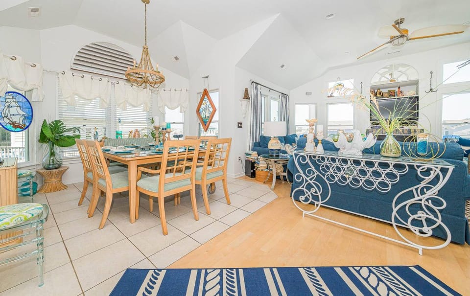 Simple Gifts by the Sea - Duck, Snow Geese North, Ocean View, Pool, Foosball House in Duck