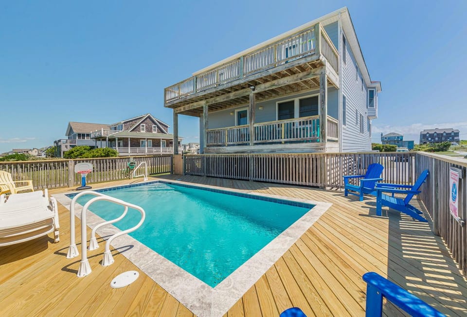 Mystic Memories - S Nags Head MP 19, Ocean View, Beach 80 Yds, Pool, Hot Tub, Close to Pier House in Nags Head