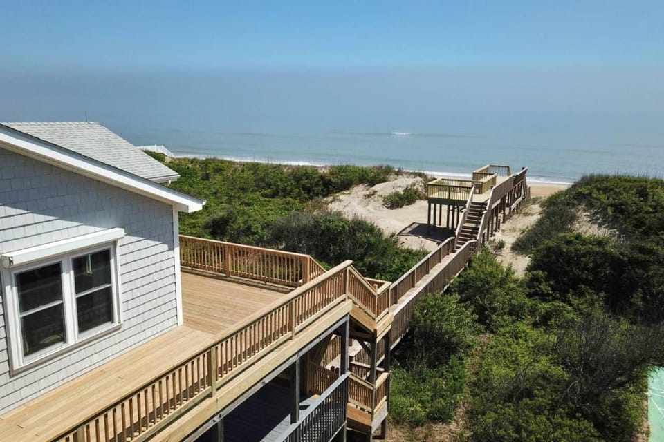 Anna - Corolla, Ocean Sands, Oceanfront, 4 Bedrooms, Ocean Views, Private Walkway to the Beach House in Corolla