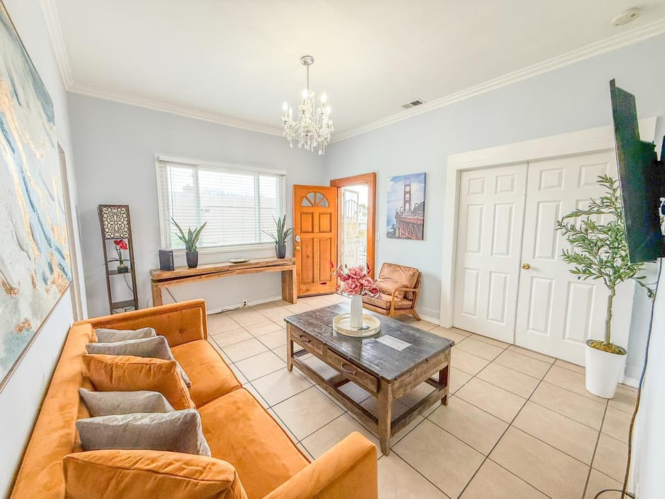 3bd Little Italy Cottage A++ Location House in San Diego