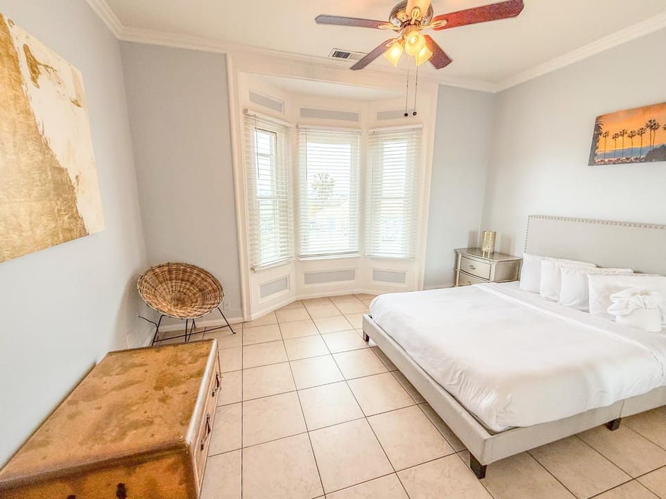 3bd Little Italy Cottage A++ Location House in San Diego