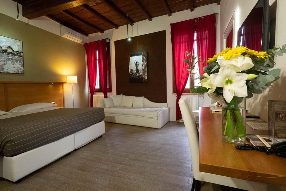 Alkimia Smart Rooms Bed and Breakfast in Emilia-Romagna
