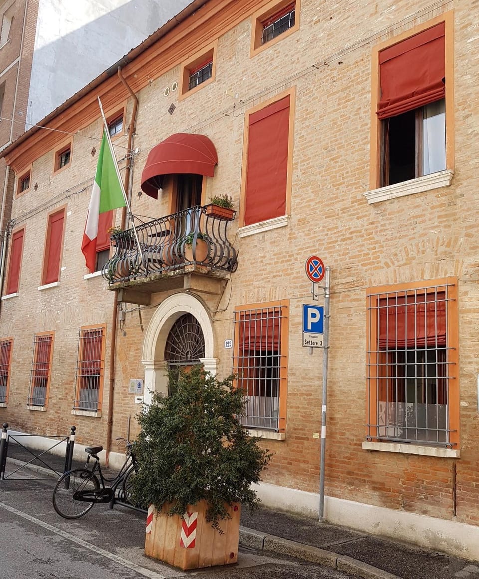 Property building, Facade/entrance