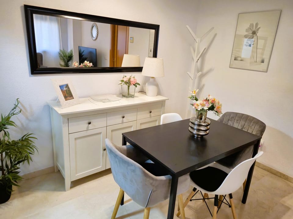 Araucaria Garden & Parking Apartment in Malaga