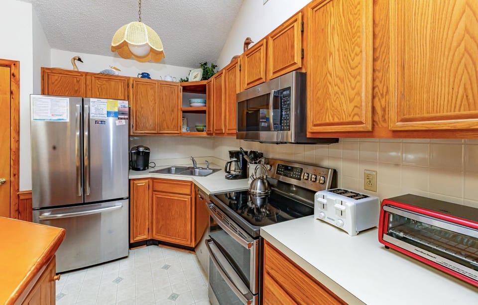 Christie - Duck, Tuckahoe, Soundside, 600 Yds to Beach, Community Pool, Tennis, Pier, Pets OK, Flex Stays House in Duck