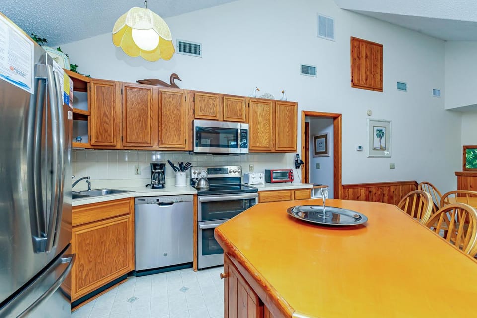 Christie - Duck, Tuckahoe, Soundside, 600 Yds to Beach, Community Pool, Tennis, Pier, Pets OK, Flex Stays House in Duck